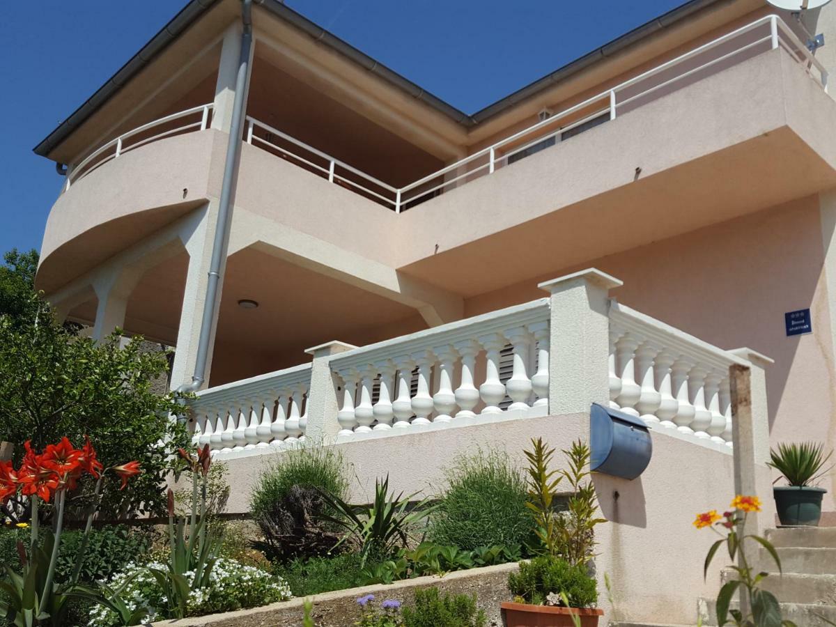 Big Apartments Grebastica Bagian luar foto